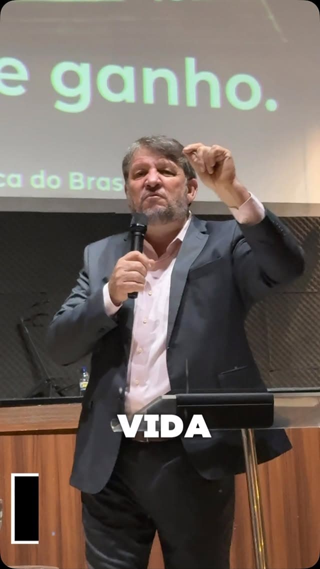 Comunhão durante uma programação para famílias e casais